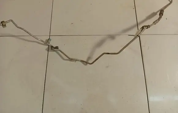 Air conditioning (A/C) pipe/hose