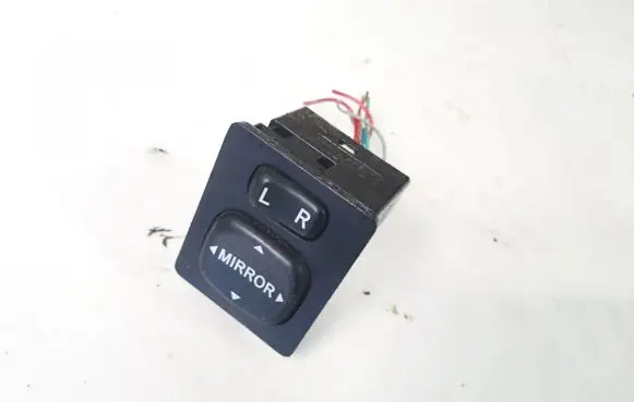 Toyota RAV 4 (XA20) Wing mirror switch 5741