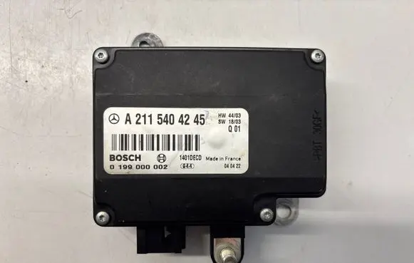 Mercedes-Benz E W211 Battery control module 0199000002 A2115404245 1401DECD