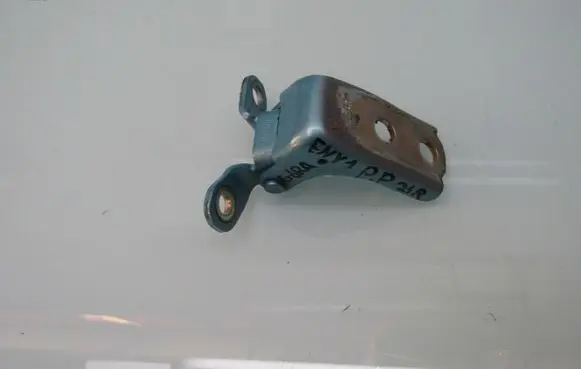 Honda e:Ny1 Front door upper hinge 