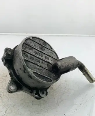 Mercedes-Benz C W203 Vacuum pump A6112300065 RE217301