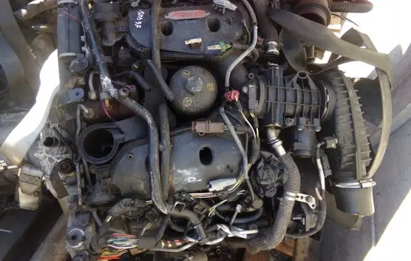 Land Rover Discovery 3 - LR3 Air conditioning (A/C) compressor (pump) 4471808383 12MB37