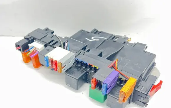 Mercedes-Benz S W220 Fuse module A0315451732