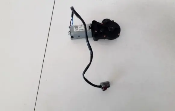 Chrysler Pacifica Seat adjustment motor 3700090001 2373S