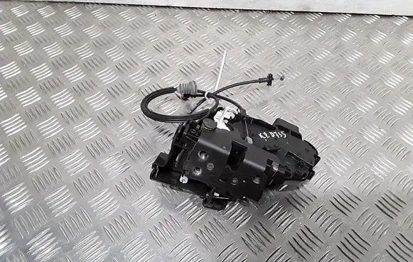 Volvo V50 Front door lock 30699154