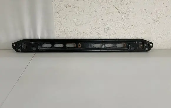 Volvo S60 Radiator mount bracket 31368100 AD7R
