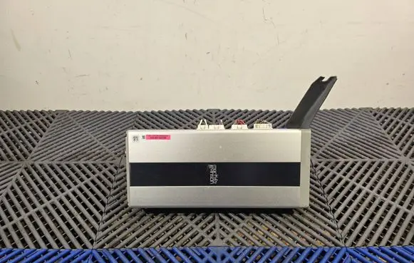 Lexus RX 330 - 350 - 400H Sound amplifier 862800E010