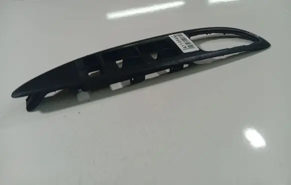Nissan Primera Front door window switch trim 80961AV860