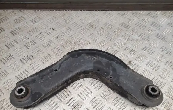 Chrysler Pacifica Rear control arm 68235367B