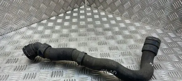 Volvo XC60 Engine coolant pipe/hose