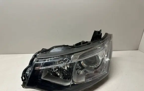 Mitsubishi Outlander Headlight/headlamp 8301C205