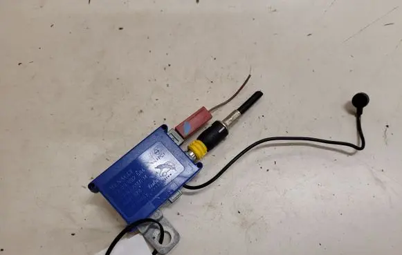 Renault Laguna II Aerial antenna amplifier