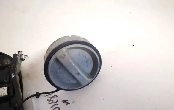 Toyota Corolla E120 E130 Fuel tank filler cap 