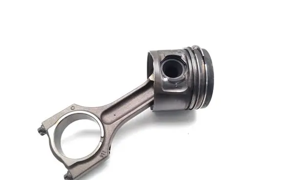 BMW 1 E82 E88 Piston with connecting rod N47D20B