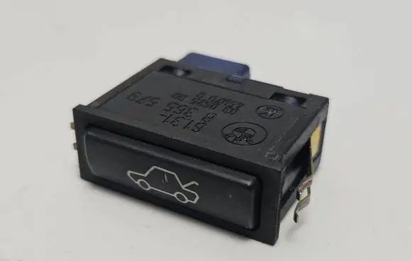 BMW X5 E53 Tailgate opening switch 8365579