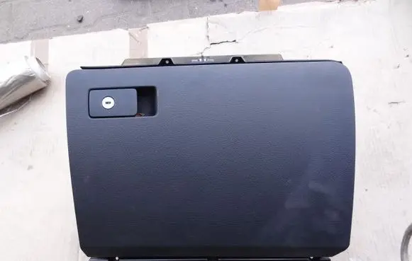 Volkswagen PASSAT B6 Glove box 3C1857114