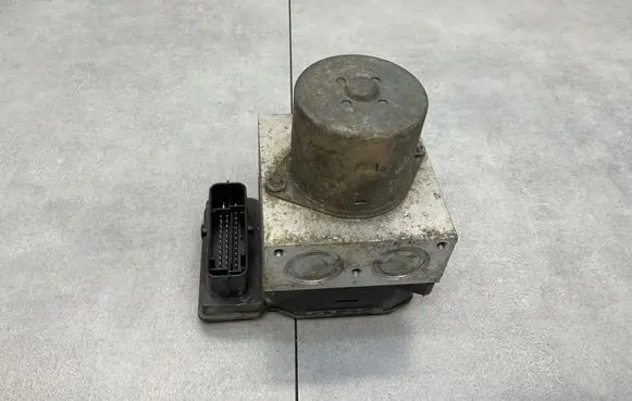 Volkswagen Tiguan ABS Pump 5N0614109Q