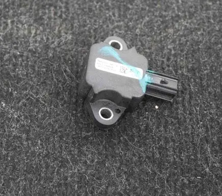 Tesla Model S Airbag deployment crash/impact sensor 100527500A
