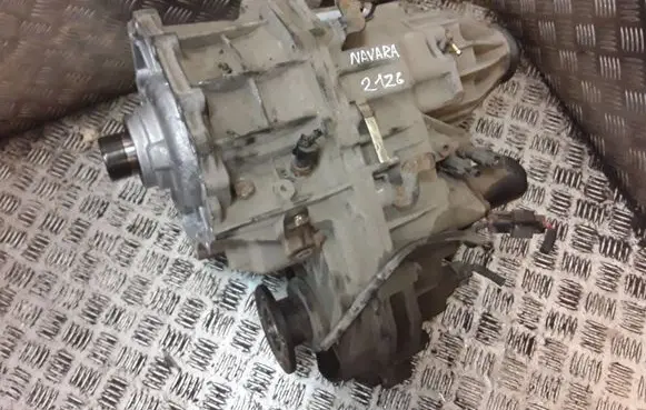 Nissan NP300 Gearbox transfer box case 32130CD310