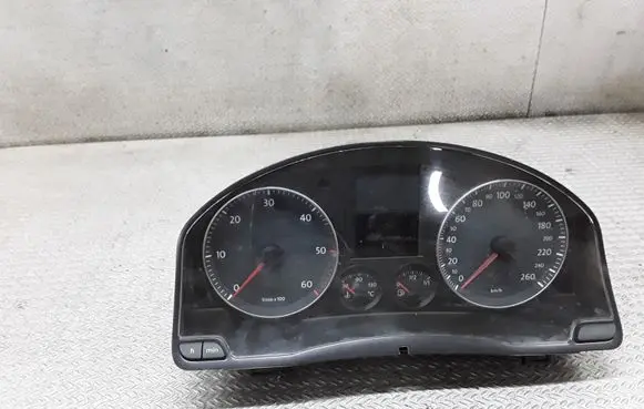 Volkswagen Golf V Speedometer (instrument cluster) 1K0920853B