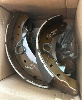 Peugeot J5 Drum brake (rear) 77362428