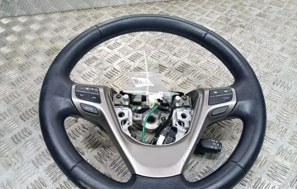 Toyota Avensis T270 Steering wheel