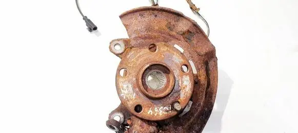 Toyota Avensis T270 Front wheel hub