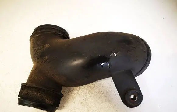 KIA Sportage Air intake hose/pipe 282112E100