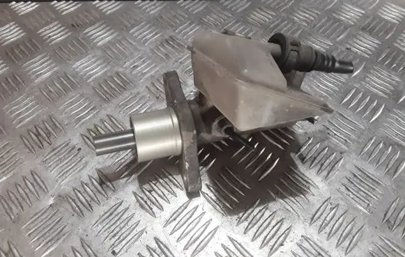 Ford Focus C-MAX Master brake cylinder