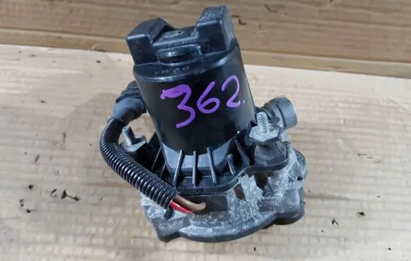 Audi A8 S8 D3 4E Secondary air pump 979959231C