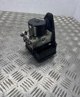 Volkswagen Golf VI ABS Pump 1K0907379BL 1K0614517DP 10061939551