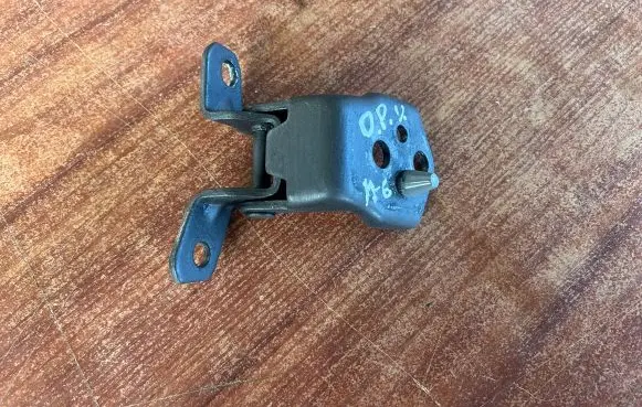 Mazda 6 Front door upper hinge