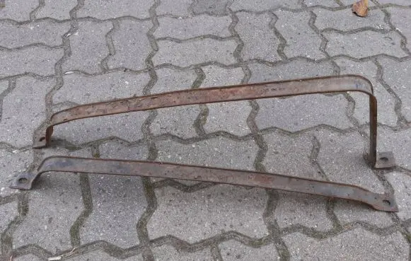 Renault Master II Fuel tank mounting bracket 
