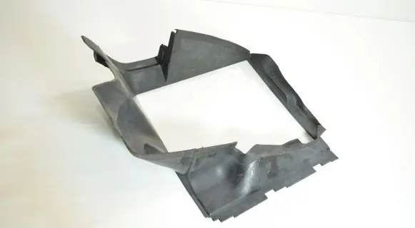 Audi Q7 4L Intercooler air guide/duct channel 4L0117336F