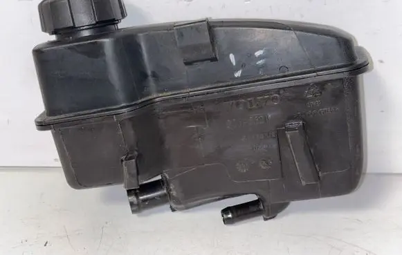 Volvo V70 Power steering fluid tank/reservoir 30645621