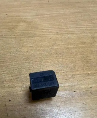 Mercedes-Benz GLC X253 C253 Other relay 4RA00781300 D8125