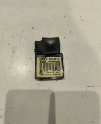 Audi A6 S6 C6 4F Clutch pedal sensor 4F0907658A 4F0910658A 15092009