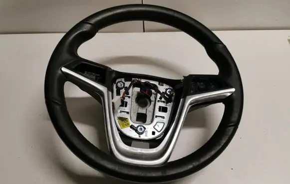 Buick Encore I Steering wheel