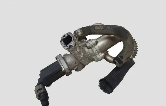 Opel Corsa D EGR valve 55204941