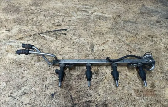Audi A3 S3 8L Fuel main line pipe 06A133681B 06A906031AB 0280155927