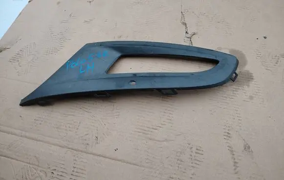 Volkswagen Polo V 6R Under headlight/headlamp trim 