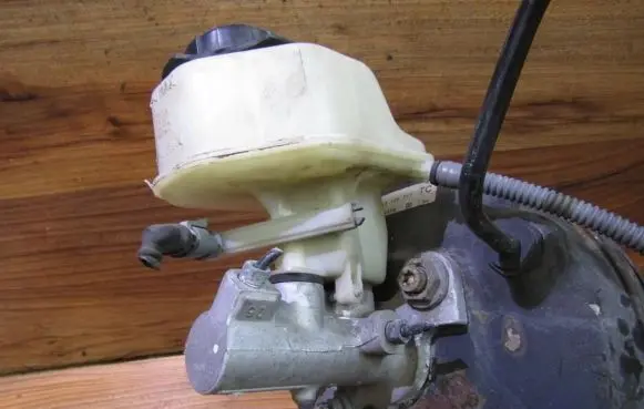 Opel Vectra C Master brake cylinder