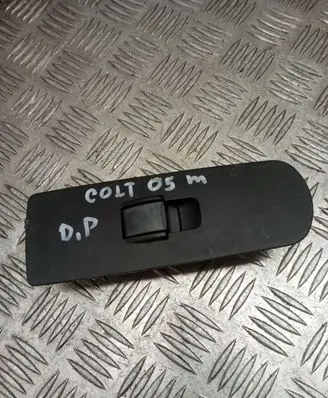Mitsubishi Colt Electric window control switch MR587944 C8DD411MB