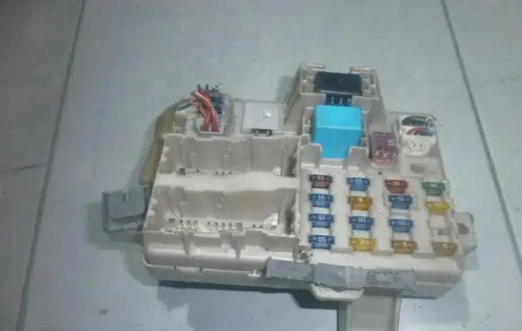 Mazda 6 Fuse box set 2f15