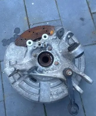 BMW M4 F82 F83 Rear wheel hub 2284881