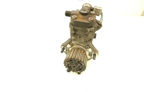 Volvo S60 Fuel injection high pressure pump 31405129