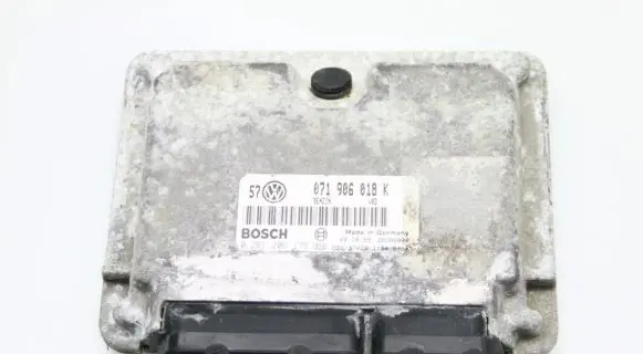 Volkswagen Golf IV Engine control unit/module 071906018K