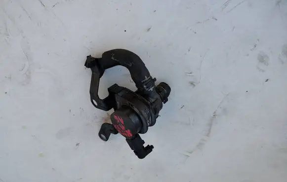 Volkswagen Jetta VI Electric auxiliary coolant/water pump 1K0121093BJ