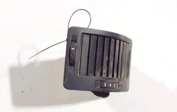 Skoda Octavia Mk2 (1Z) Dash center air vent grill 1z0819701
