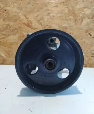 Renault Scenic I Power steering pump 26090956
